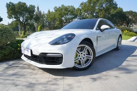 Porsche Panamera E-Hybrid 2018
