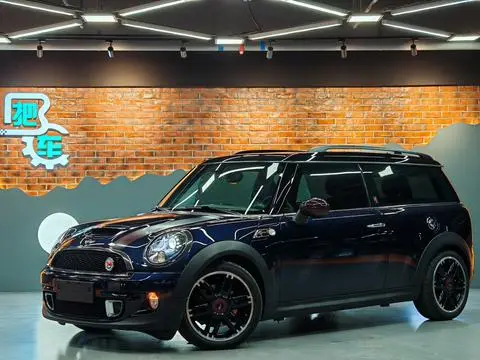 MINI CLUBMAN 2011