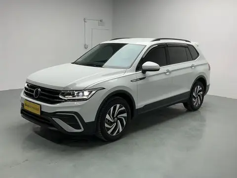 Volkswagen Tiguan L 2023