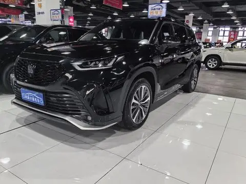 Toyota Crown Kluger 2024