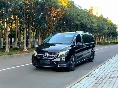 Mercedes-Benz V-Class 2021 — фото 1