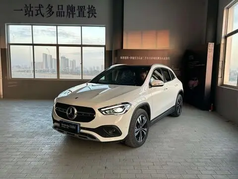 Mercedes-Benz GLA 2023