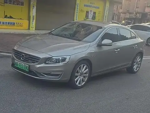 Volvo S60 PHEV 2015