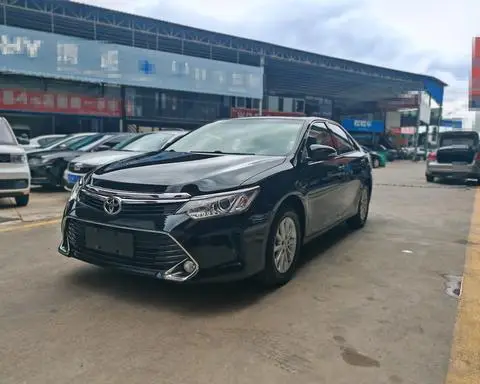 Toyota Camry 2016 — фото 1