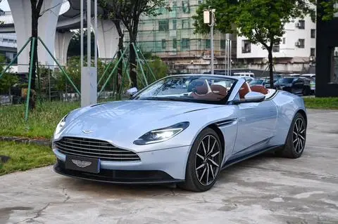 Aston Martin DB11 2019