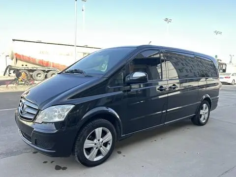 Mercedes-Benz 唯雅诺 2013