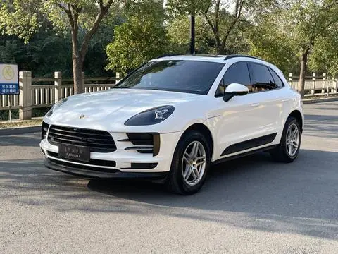 Porsche Macan 2018 — фото 1