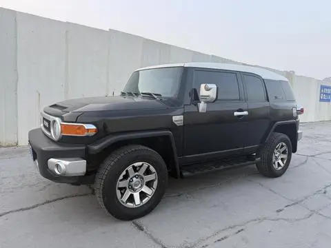 Toyota FJ 酷路泽 2017 — фото 1