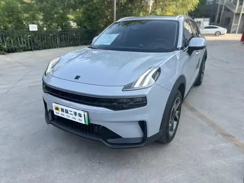 Lynk & Co 06 EM-P 2021