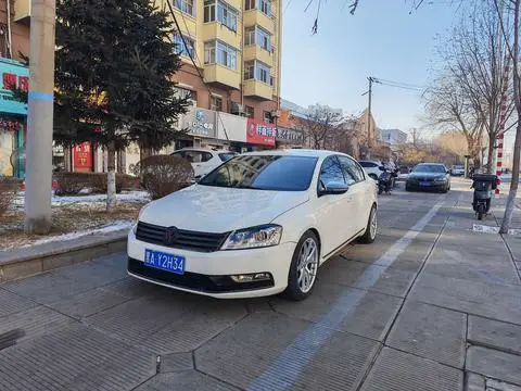 Volkswagen Magotan 2012