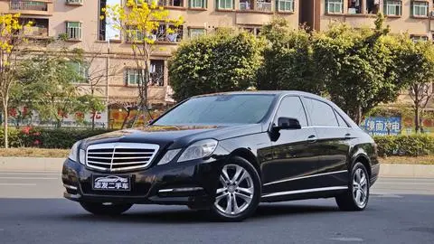 Mercedes-Benz E-Class 2010