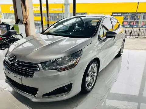 Citroën C4L 2013