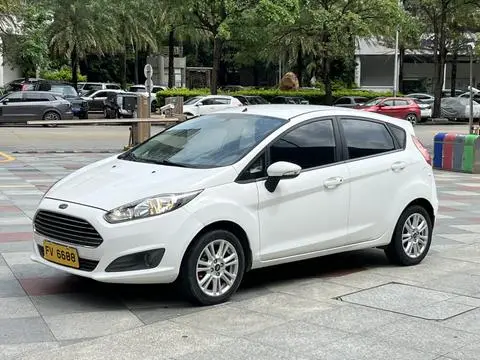 Ford 嘉年华 2013