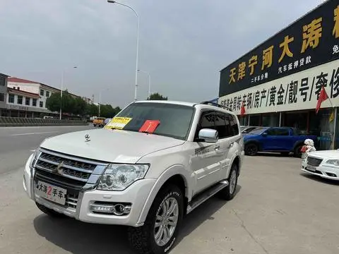 Mitsubishi 帕杰罗 2019