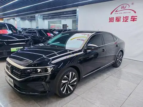 Volkswagen Passat 2025