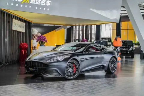 Aston Martin Vanquish 2013