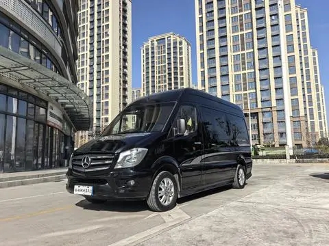 Mercedes-Benz 凌特 2015