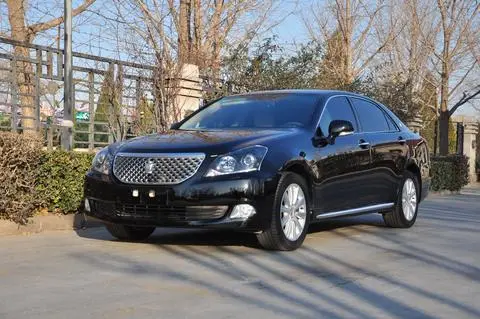 Toyota Crown 2011