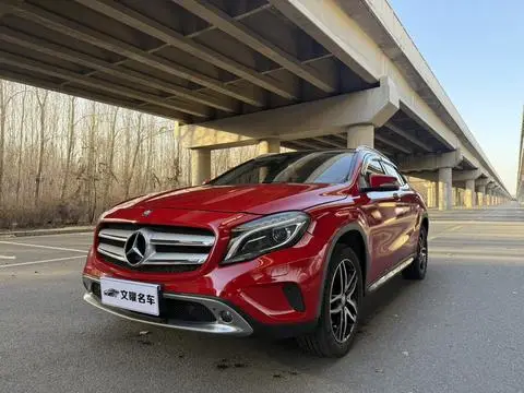 Mercedes-Benz GLA 2015