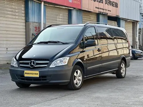 Mercedes-Benz 威霆 2011