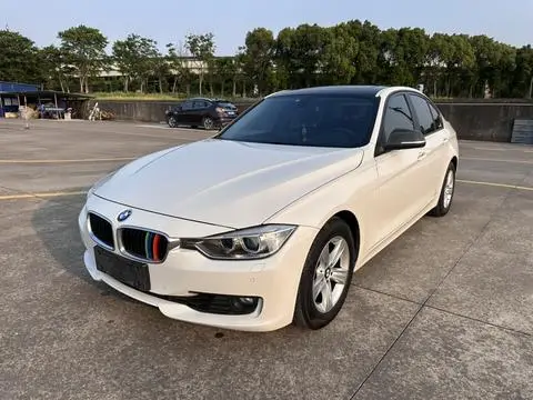 BMW 3 Series 2015 — фото 1
