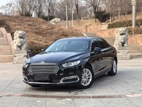 Ford 金牛座 2015