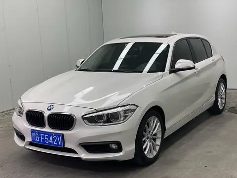 BMW 1 Series 2015 — фото 1