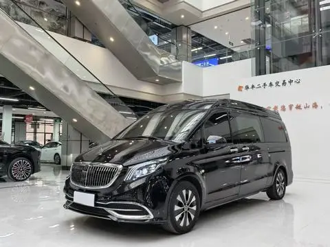 Mercedes-Benz 威霆 2023
