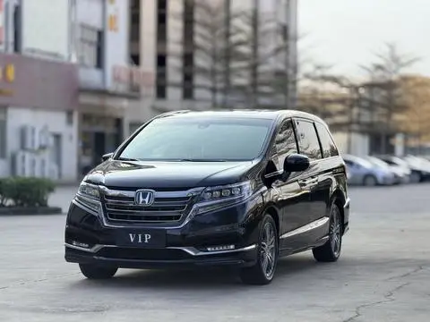 Honda 艾力绅 2019 — фото 1