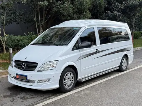 Mercedes-Benz 威霆 2015 — фото 1
