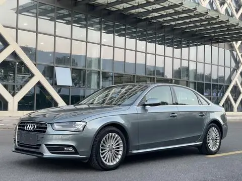 Audi A4L 2015 — фото 1