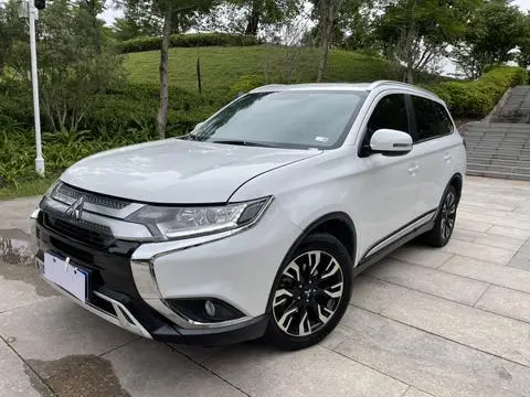 Mitsubishi 欧蓝德 2020