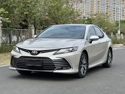 Toyota Camry 2021