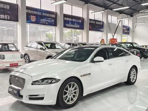 Jaguar XJ 2016