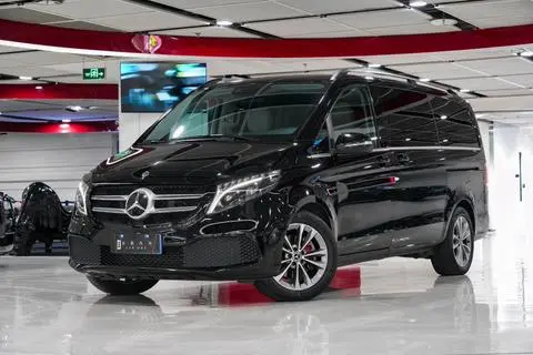 Mercedes-Benz V-Class 2022 — фото 1