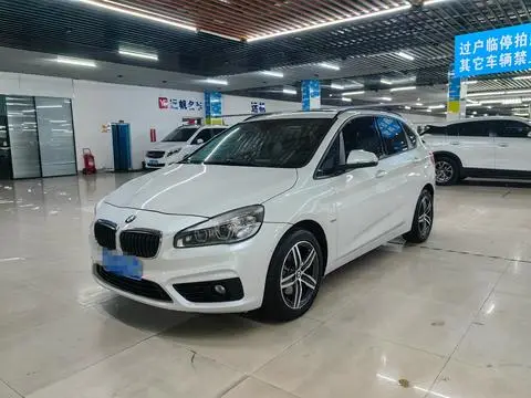 BMW 2 Series 旅行车 2016