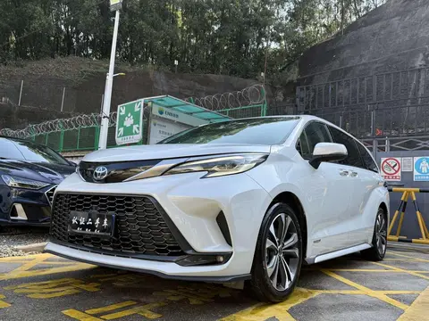 Toyota Granvia 2023