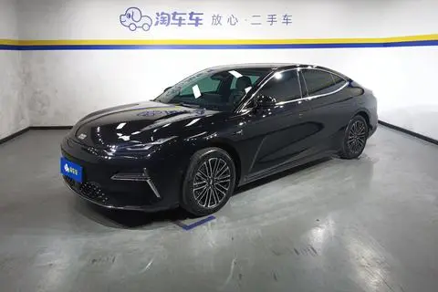 Geely 星耀8 PHEV 2025