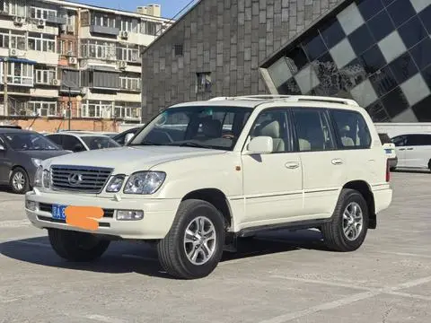 Lexus LX 2005