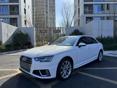 Audi A4L 2019