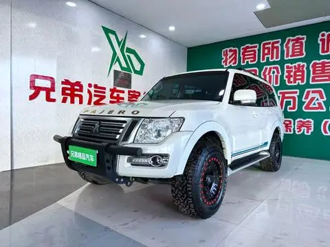 Mitsubishi 帕杰罗 2019