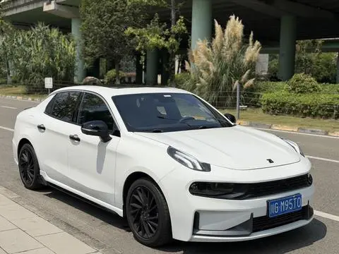 Lynk & Co 03 2022