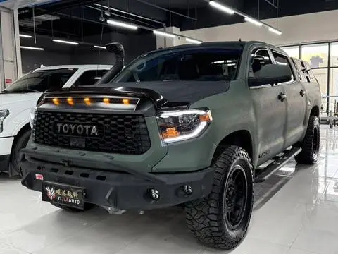 Toyota 坦途 2015