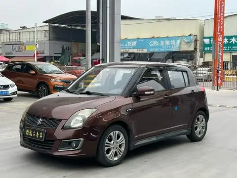 Suzuki 雨燕 2015