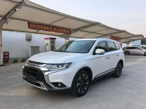 Mitsubishi 欧蓝德 2020