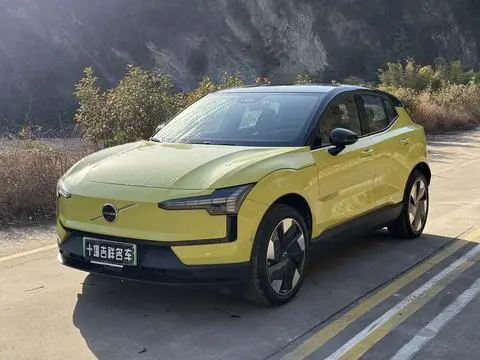 Volvo EX30 2025