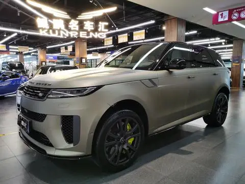 Land Rover 揽胜运动 2024 — фото 1