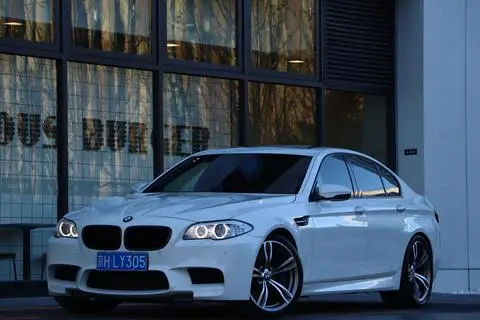 BMW M5 2012