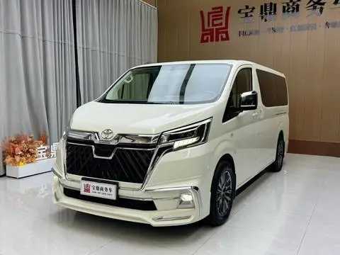 Toyota Hiace 2024 — фото 1