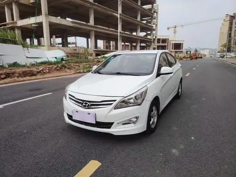 Hyundai 瑞纳 2016